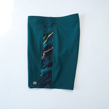 Load image into Gallery viewer, Billabong Board Shorts for Men Swim Shorts - 16.5"/1 Pocket A90018