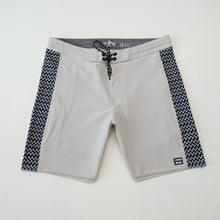 Load image into Gallery viewer, Billabong Board Shorts for Men Swim Shorts - 16.5"/1 Pocket A90019